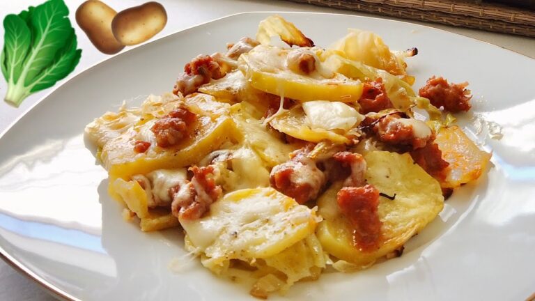 Delizioso connubio: Verza e Patate al Forno con Mozzarella!