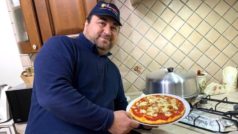 Forno per pizza su fornello a gas: la soluzione semplice per gustare la pizzeria a casa!