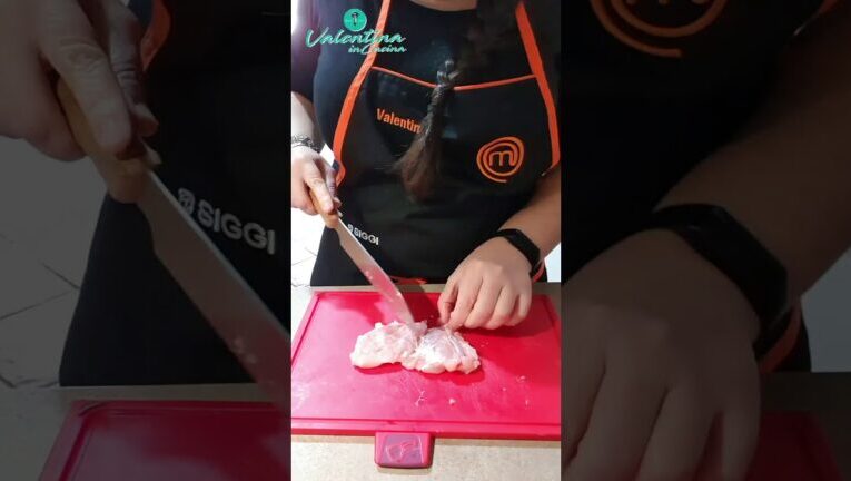 Deliziose cosce di pollo disossate in padella: la ricetta facile da seguire