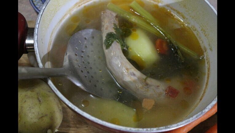 Tacchino bollito: il segreto per una cottura perfetta in pochi minuti