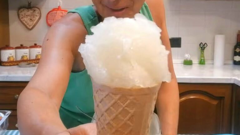 Delizioso gelato al limone senza panna: la ricetta perfetta con la gelatiera!
