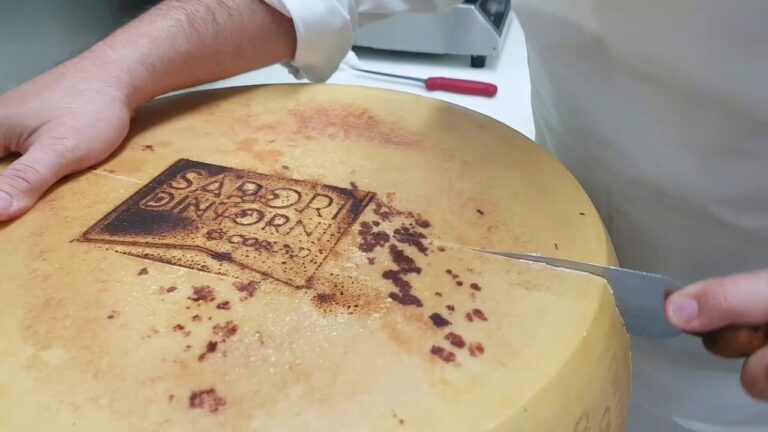 Il prezzo del Parmigiano Reggiano stagionato 40 mesi: scopri quanto costa!