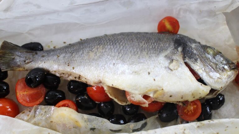 Filetto di Orata al Cartoccio: Il Segreto dei Pomodorini per una Cena Gustosa
