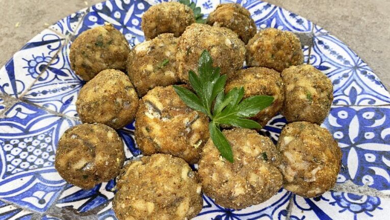 Delizia marina: svelate la ricetta delle polpette di alici alla catanese
