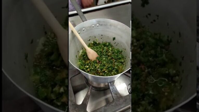 Salsa Verde Bolognese: Il Segreto Gustoso e Veloce di Spisni