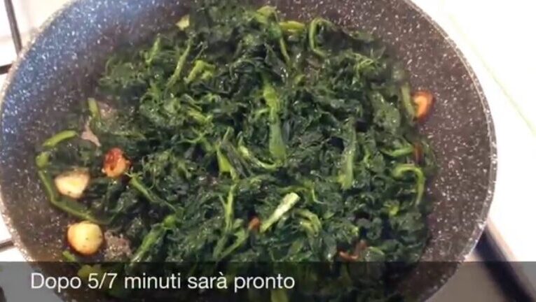 La sorprendente storia del broccolo nero napoletano: un tesoro culinario da scoprire!