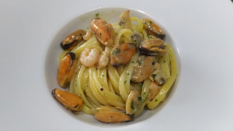 Lo scoprì con sgomento: il segreto del ragù di pesce surgelato che rivoluziona la cucina in 5 minuti!