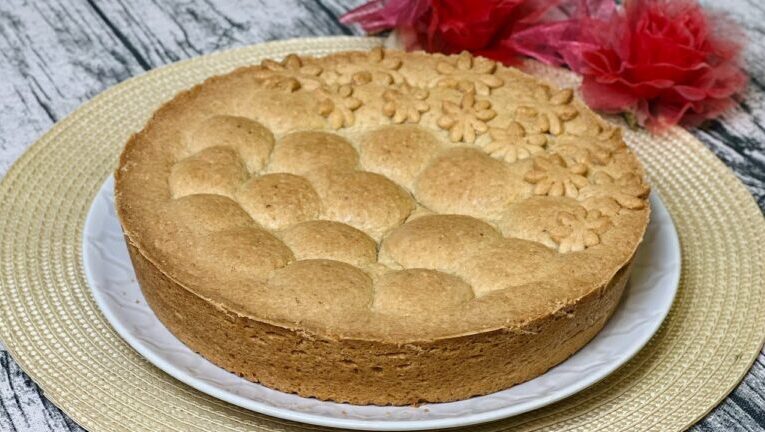 Scopri il segreto della deliziosa Crostata: Amaretti Sbriciolati