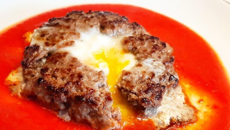 La Salsa di Pomodoro per l’Hamburger: Un Condimento Irresistibile in 70 Caratteri