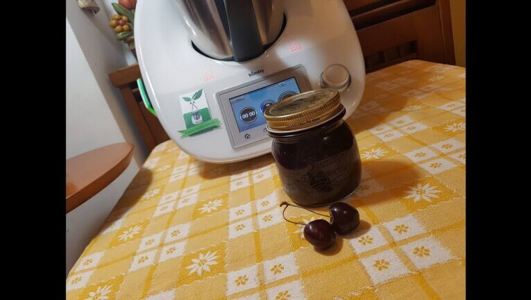 Il segreto per preparare una deliziosa marmellata di ciliegie col Bimby in soli 3 passaggi!