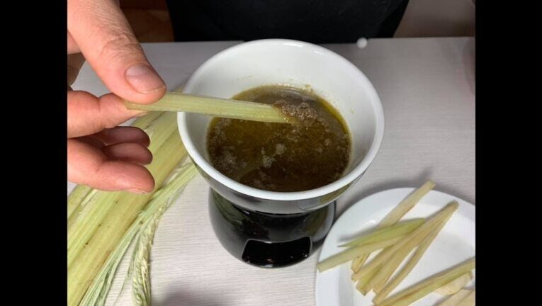 Bagna cauda: il segreto delle acciughe sottolio per un’esplosione di sapori!