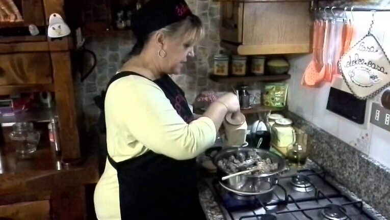La ricetta irresistibile del cinghiale alla cacciatora sarda: un’esplosione di sapore in 70 caratteri!