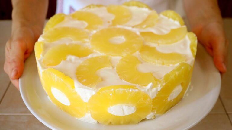 Fresca e irresistibile: la deliziosa torta all&#8217;ananas e cioccolato con un tocco di yogurt!