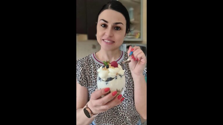 Dolce al cucchiaio: un’esplosione di gusto con ricotta e frutta fresca!
