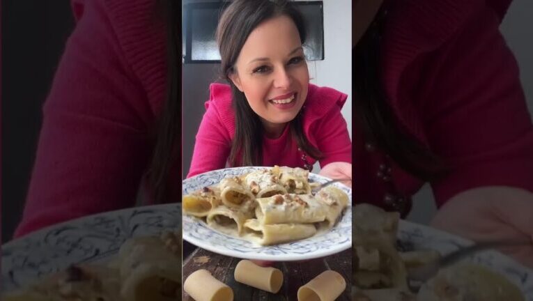 Pasta gourmet: un’esplosione di sapori con speck e gorgonzola, senza panna!