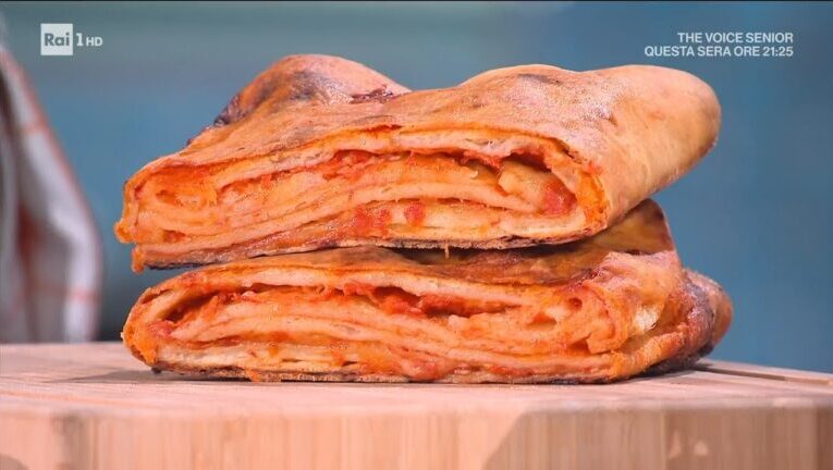 La spettacolare Scaccia Ragusana: il segreto di Giusina in cucina!