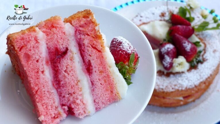 Il dolce segreto: torta con latte condensato e marmellata. Scopri la ricetta in 70 caratteri!