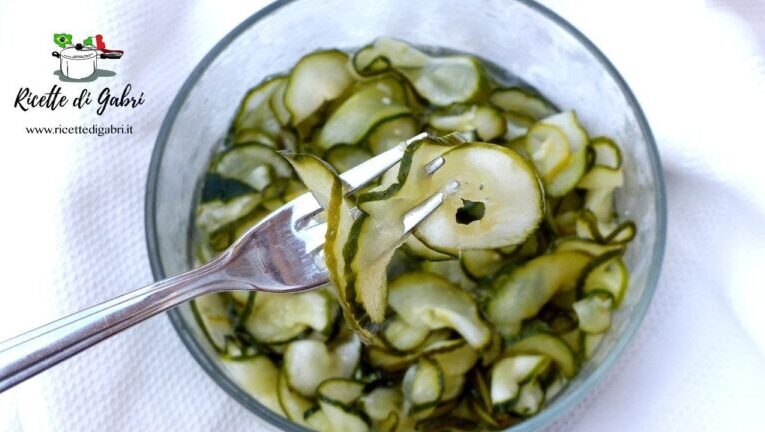 Cetrioli sott’aceto rinfrescanti: il segreto per un’estate fresca!