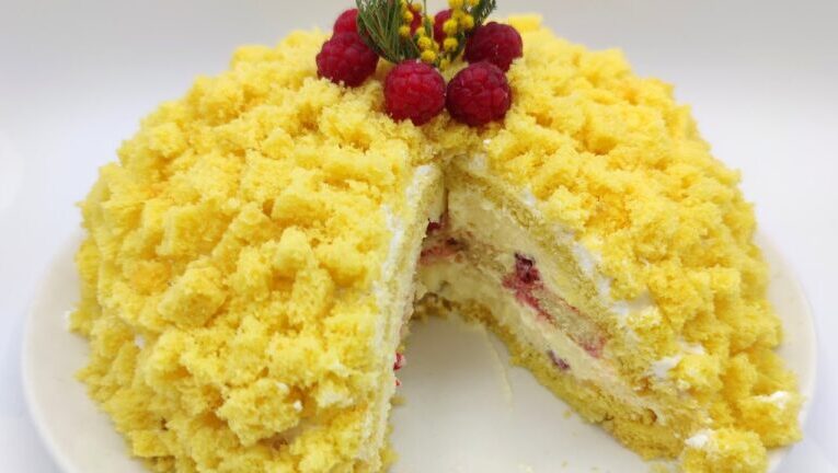 Il delizioso Zuccotto: il connubio irresistibile di crema pasticcera e frutta