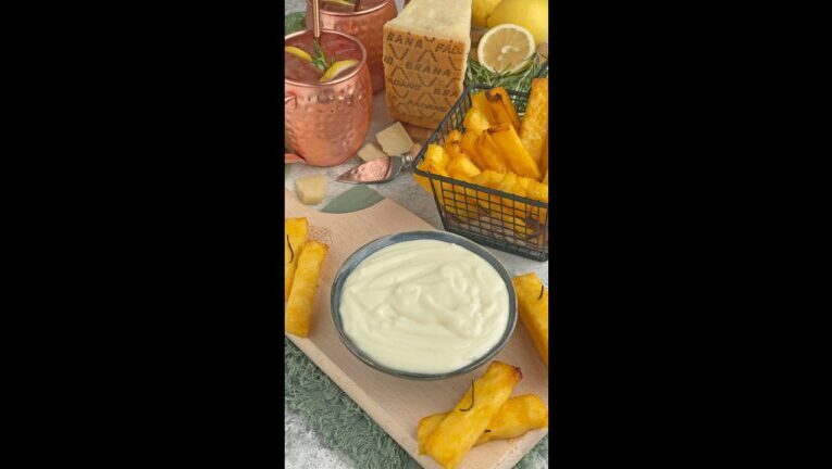 Il segreto goloso per una polenta irresistibile: la deliziosa crema di formaggio!