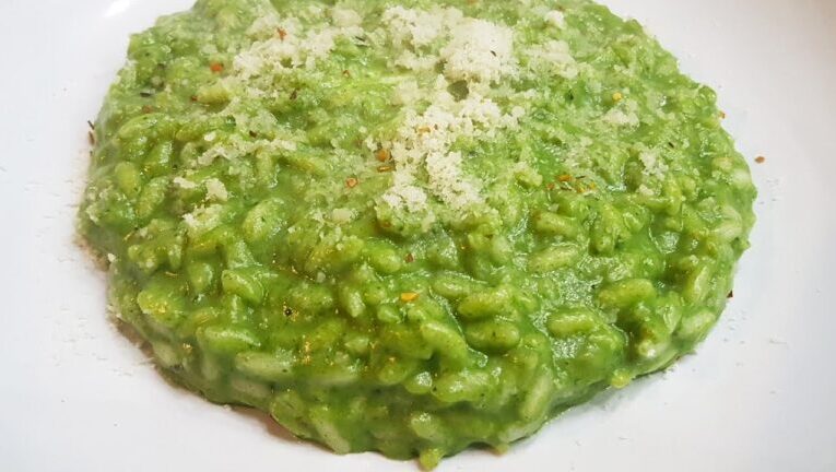 Scopri il segreto del delizioso riso con spinaci e Philadelphia!