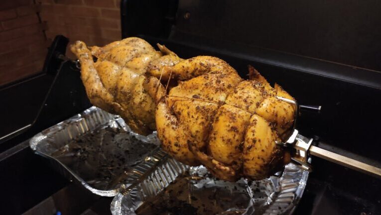 Segreto per una Marinatura Perfetta del Pollo allo Spiedo: Delizia Succulenta in 70 Caratteri!