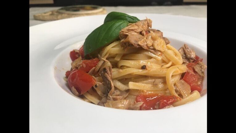 La ricetta perfetta: spaghetti con tonno e pomodorini in soli 20 minuti!