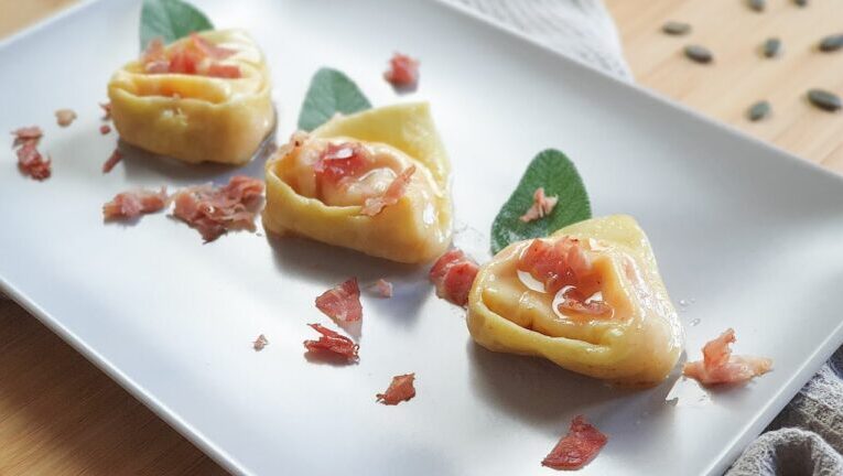Ravioli divini: la tentazione dei ripieni di zucca, ricotta e speck!