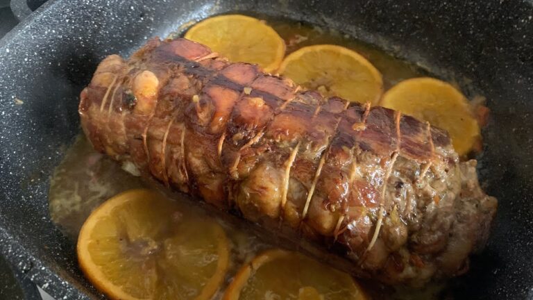Delizioso rotolo di anatra all’arancia: un tripudio di sapori in tavola!